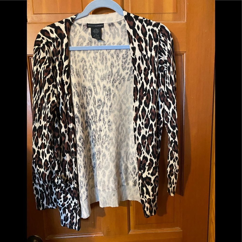 Animal print caridigan